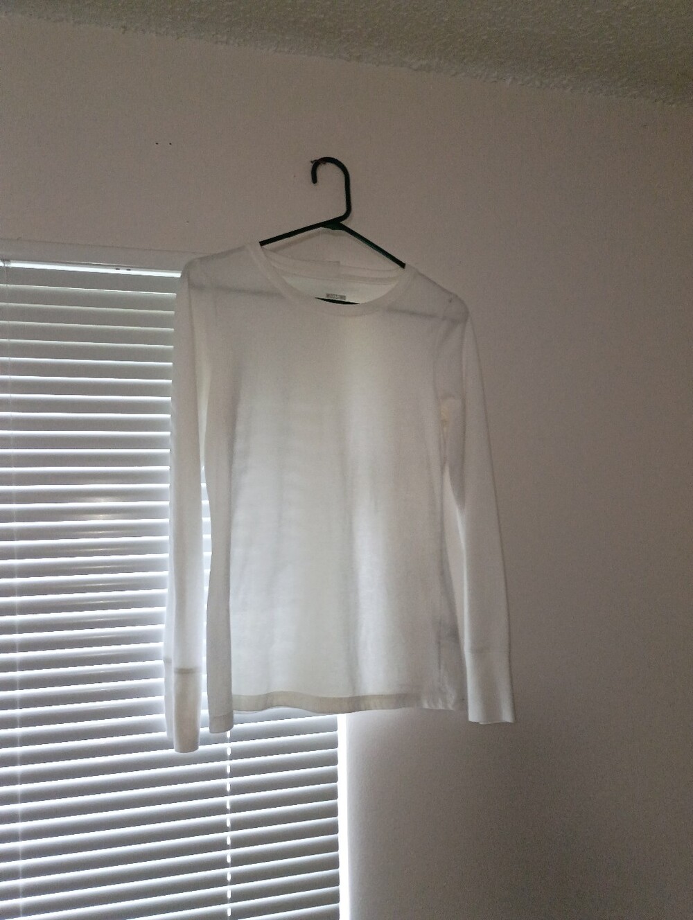 Women's White Long-Sleeve Knit Sweater